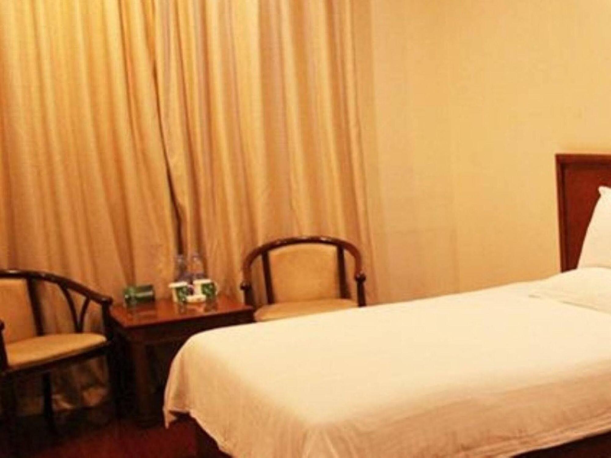 Greentree Inn Guangdong Shenzhen Huaqiangbei Express Hotel Esterno foto
